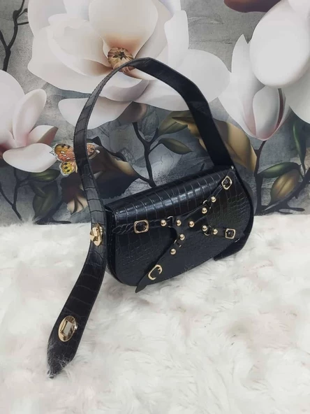 Ayarlanabilir Askılı Siyah Omuz Çantası