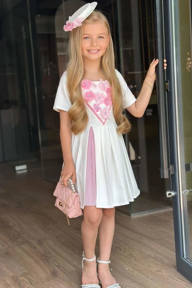 Kız Çocuk Göğsü Çiçek İşlemeli ve Şerit Detaylı Piliseli Beyaz Elbise ürün görseli
