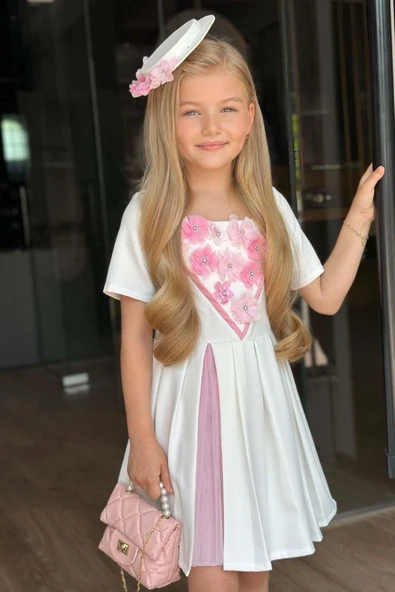 Kız Çocuk Göğsü Çiçek İşlemeli ve Şerit Detaylı Piliseli Beyaz Elbise - Resim 2