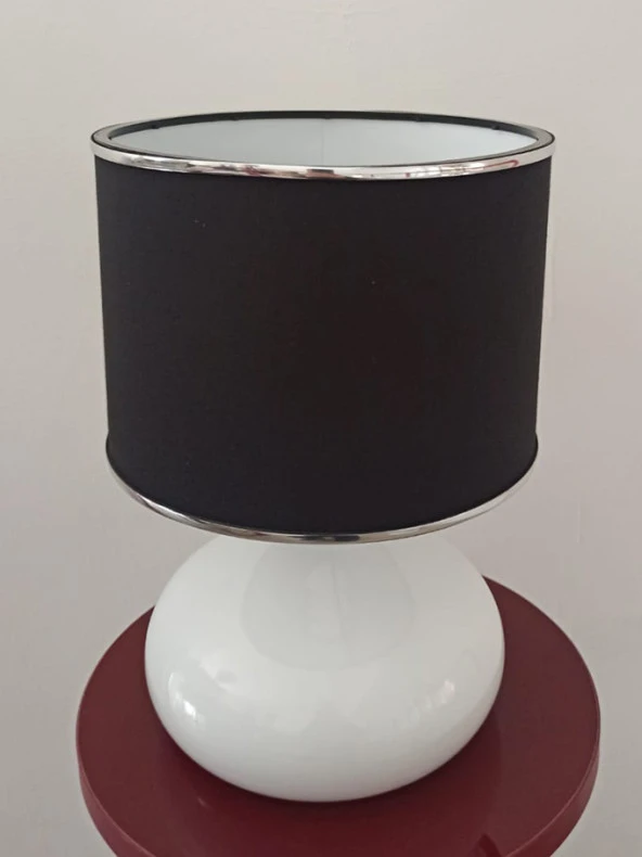 Serenay Metal Beyaz Gövdeli Elite Abajur Gümüş Detay Siyah Başlık - 7