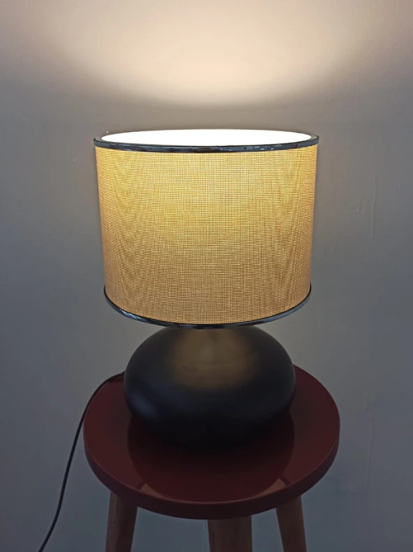 Serenay Metal Siyah Gövdeli Elite Abajur Gümüş Detay Pudra Başlık