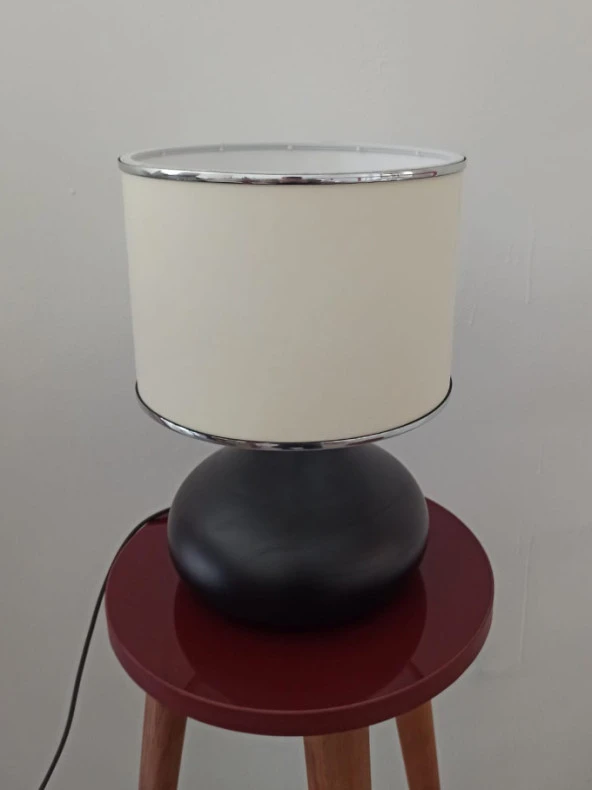 Serenay Metal Siyah Gövdeli Elite Abajur Gümüş Detay Krem Başlık - Resim 5