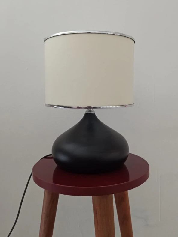 Serenay Metal Siyah Gövdeli Elite Abajur Gümüş Detay Krem Başlık - Resim 6