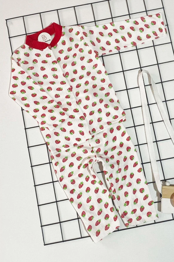 Çilek Baskılı Önden Çıtçıtlı Bebek Pijama Takımı