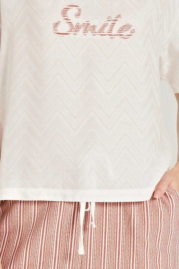 Kadın Smile Desenli Çizgili Şortlu Pijama Takımı - 7