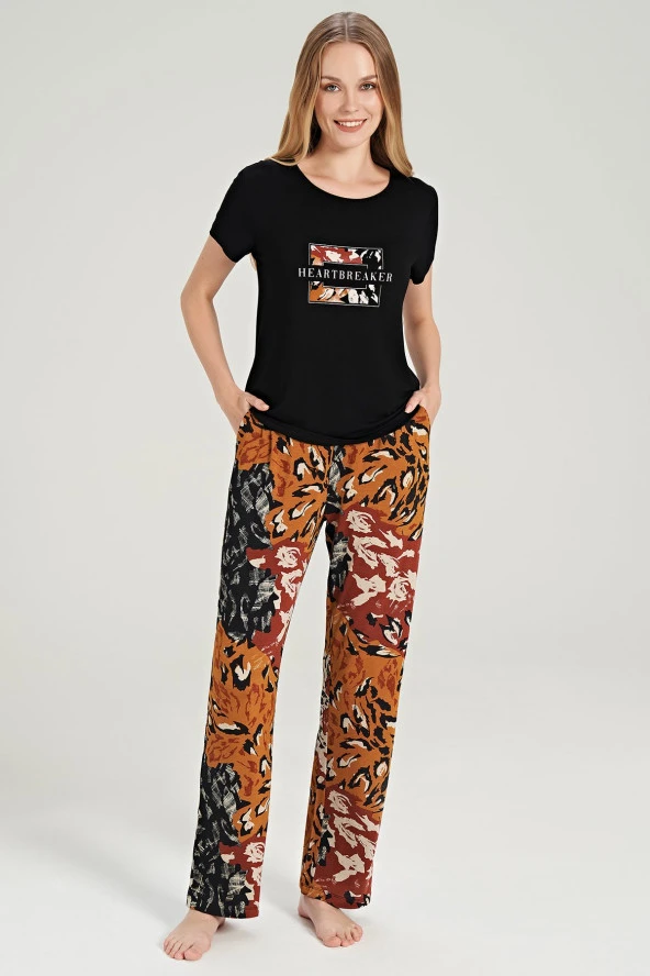 Kadın Karışık Desenli Yarım Kol Pijama Takımı