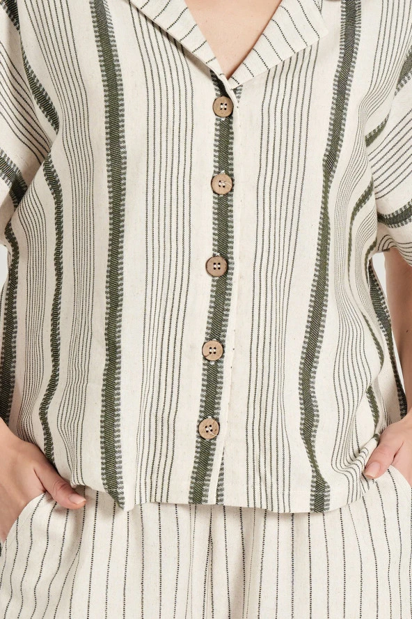 Kadın Keten Çizgili Önden Düğmeli Gömlek Yaka Şortlu Pijama Takımı - 2