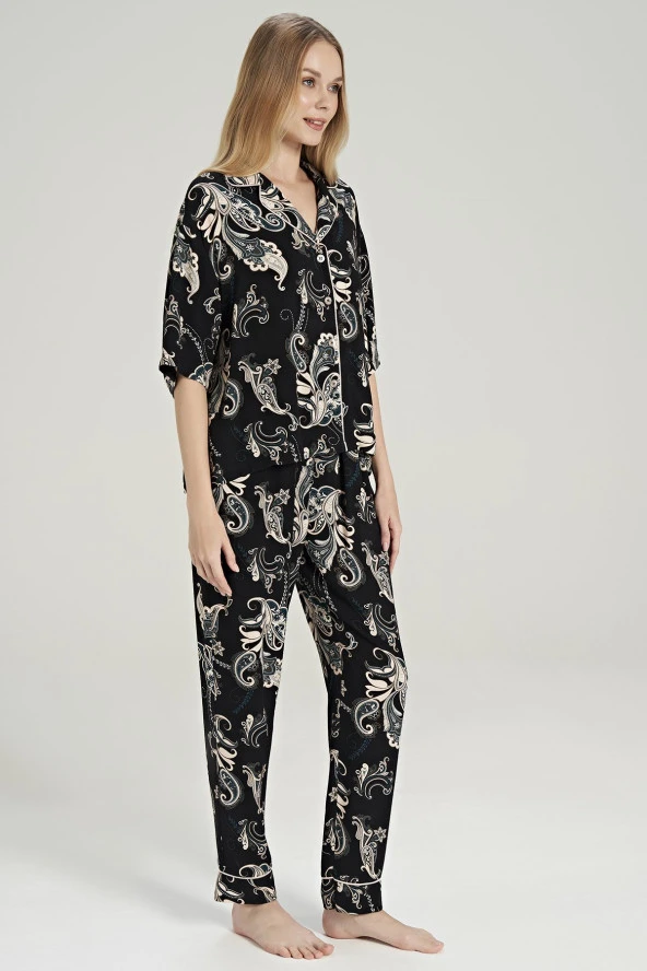 Kadın Pamuklu Şal Desenli Önden Düğmeli V Yaka Pijama Takımı - 9