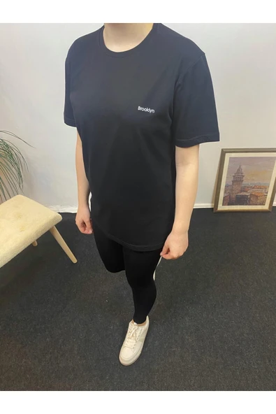 Kadın Bisiklet Yaka Brooklyn Baskılı Tişort SPR24TSK266