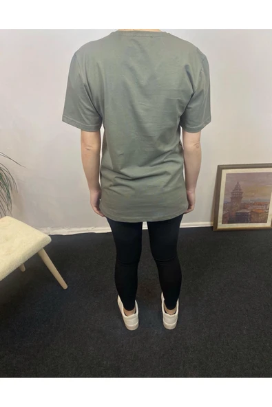 Kadın V Yaka Brooklyn Baskılı Kısa Kollu Tişort SPR24tsk265 - 9