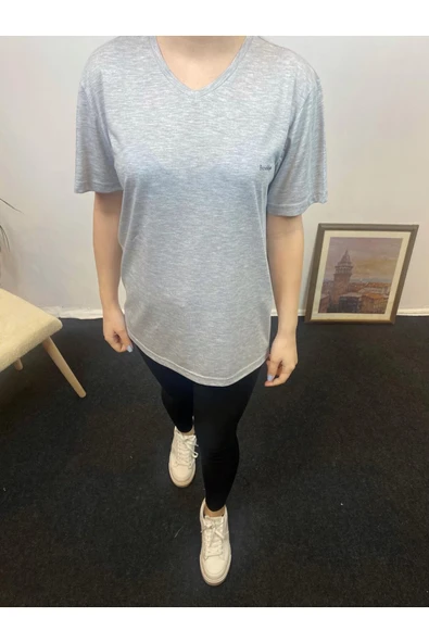 Kadın V Yaka Brooklyn Baskılı Kısa Kollu Tişort SPR24tsk265 - 5