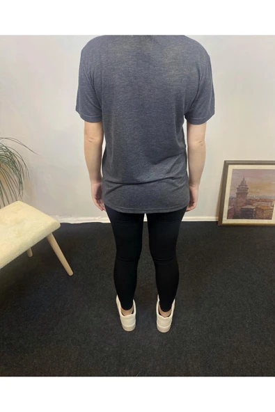 Kadın V Yaka Brooklyn Baskılı Kısa Kollu Tişort SPR24tsk265 - 11