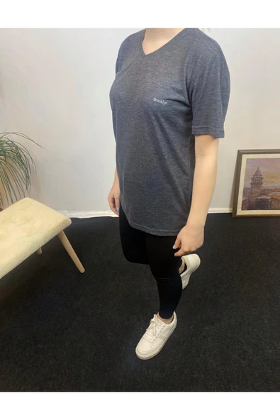 Kadın V Yaka Brooklyn Baskılı Kısa Kollu Tişort SPR24tsk265 - 10