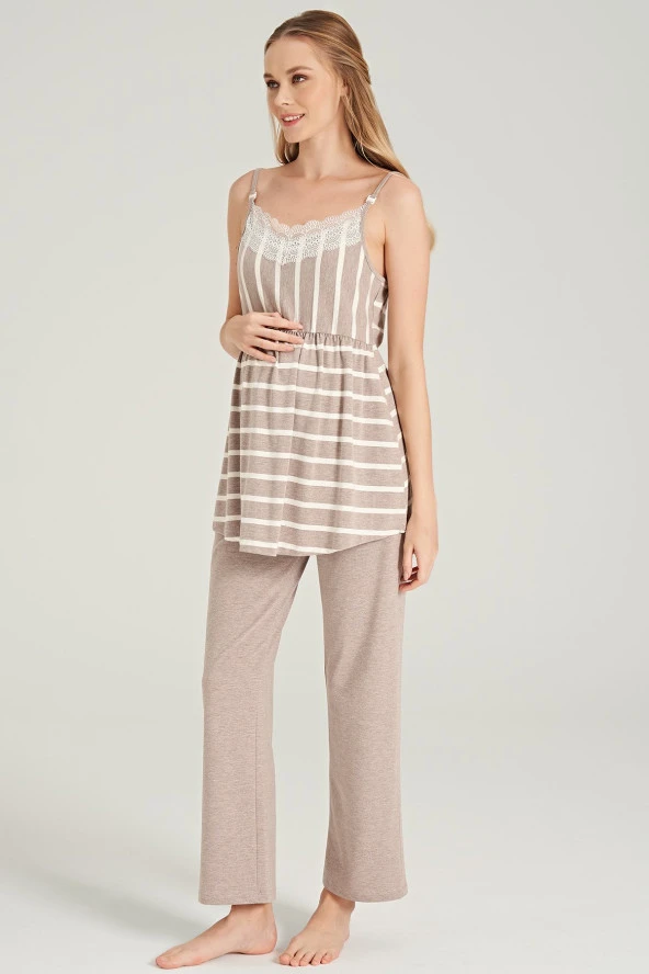 Kadın Kahve Renkli Çizgi Desenli İp Askılı Yakası Dantel Detaylı 3'lü Belden Kuşaklı Pijama Takımı - 11