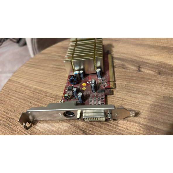 MSI RADEON X1550 DIRECTX 9 RX1550-TD256EH EKRAN KARTI 2.EL