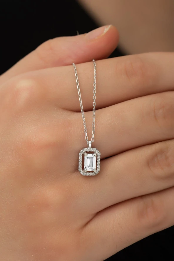 925 Ayar Gümüş Zirkon Taşlı Tektaş Kolye Kadın Gümüş Kolye ürün görseli