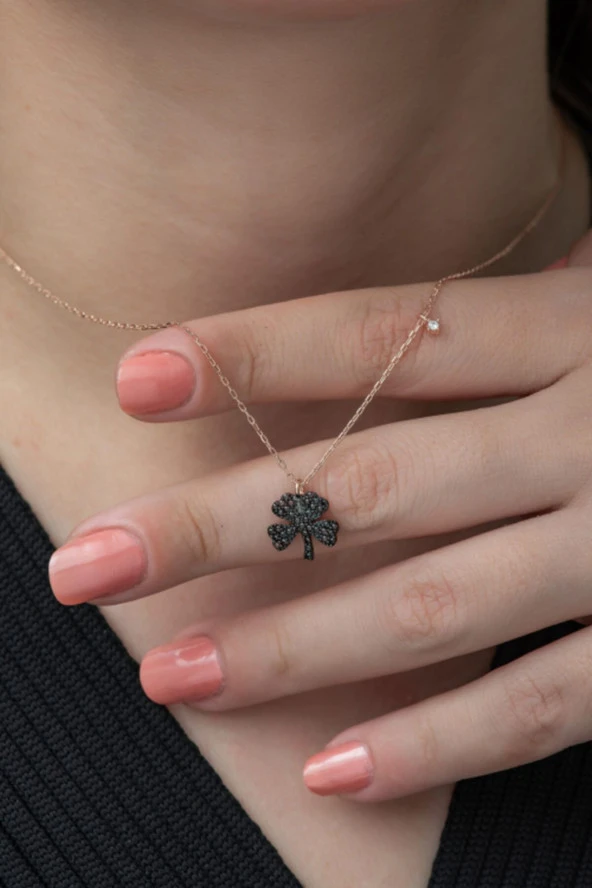 925 Ayar Minimal Yonca Kolye Kadın Gümüş Kolye ürün görseli