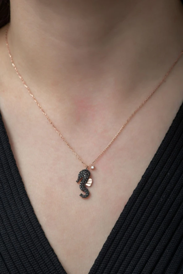 925 Ayar Deniz Atı Kolye Kadın Gümüş Kolye ürün görseli