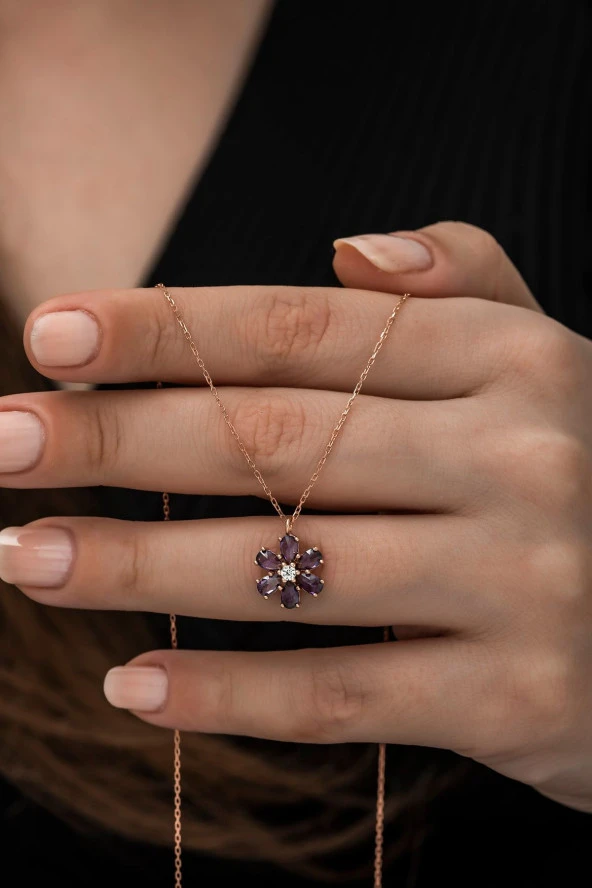 925 Ayar Mor Taşlı Çiçek Kolye Kadın Gümüş Kolye ürün görseli