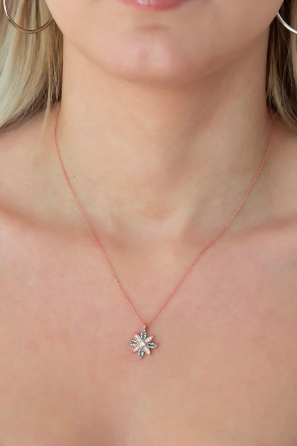 925 Ayar Aquamarin Taşlı Çiçek Kadın Gümüş Kolye ürün görseli