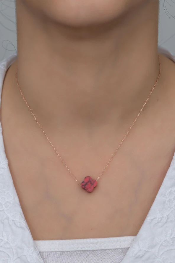 925 Ayar Gümüş Kırmızı Mercan Taşlı Yonca Kolye - Resim 2