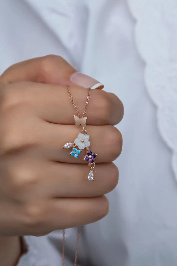 925 Ayar Gümüş Kelebek ve Yonca Bahar Çiçeği Manolya Kolye ürün görseli