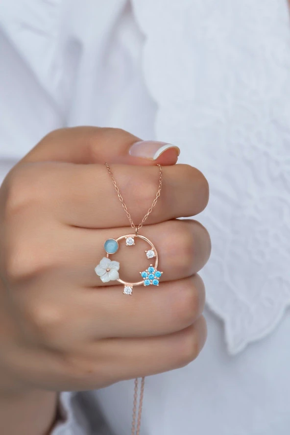 925 Ayar Gümüş Bahar Çiçekleri Manolya Çiçeği Kolye ürün görseli