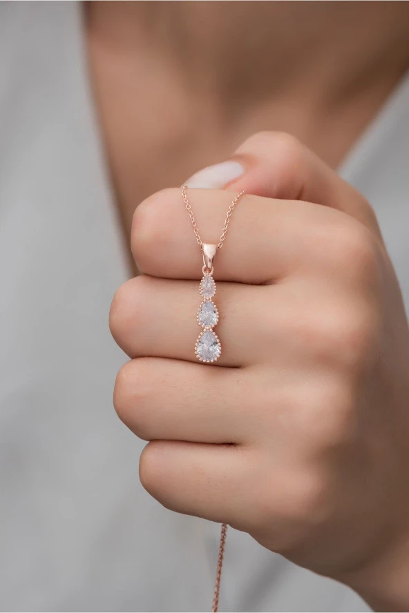 925 Ayar Gümüş 3'Lü Zirkon Taşlı Damla Tasarım Kolye ürün görseli