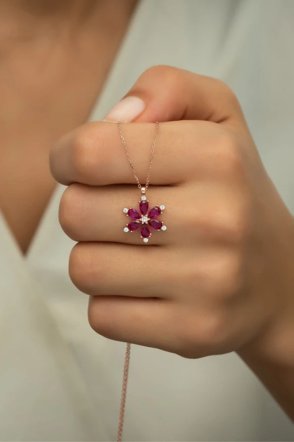 925 Ayar Gümüş Rose Kırmızı Zirkon Taşlı Çiçek Kolye ürün görseli