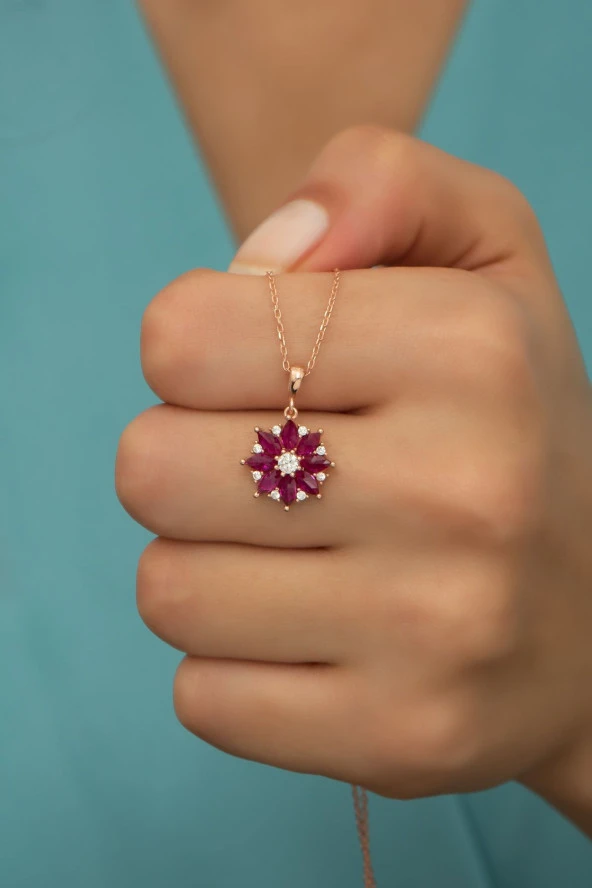 925 Ayar Gümüş Kırmızı Taşlı Lotus Çiçeği Kolye ürün görseli