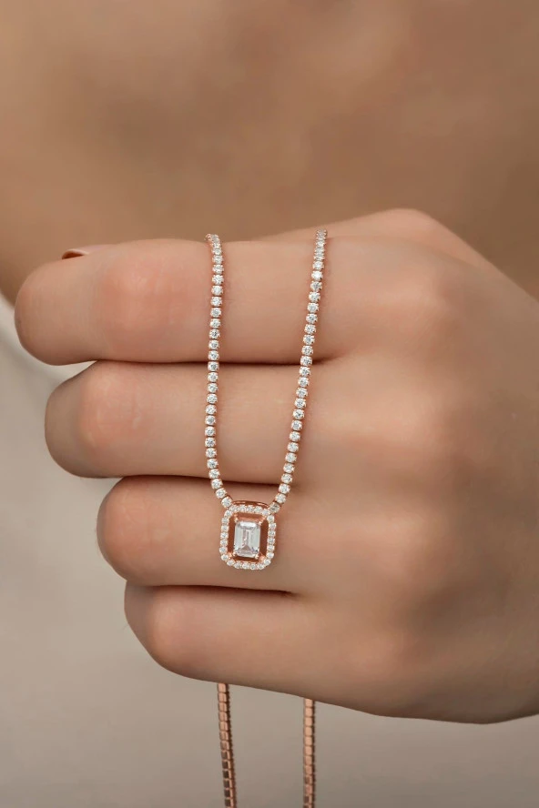 925 Ayar Gümüş Rose Baget Taşlı Tektaş Suyolu Kolye ürün görseli