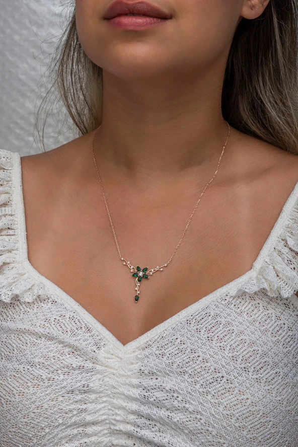 925 Ayar Gümüş Rose Daldaki Gonca Yeşil Çiçek Kolye ürün görseli