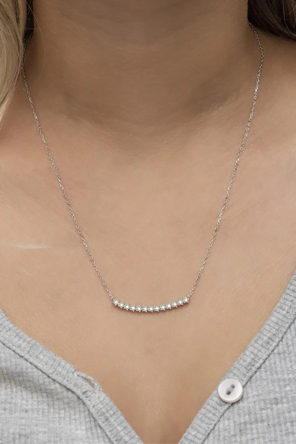 925 Ayar Gümüş Şık Tasarım Minik Yıldız Yolu Kolye ürün görseli