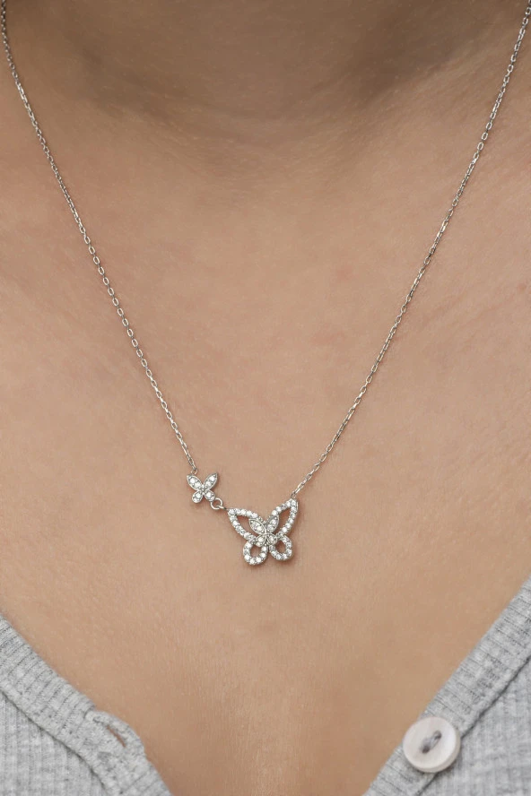 925 Ayar Gümüş Rodyumlu Çift Uçuşan Kelebek Kolye ürün görseli