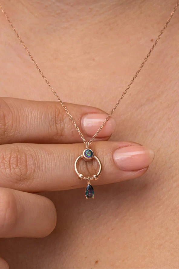 925 Ayar Gümüş Mistik Topaz Minik Damla Model Kolye ürün görseli
