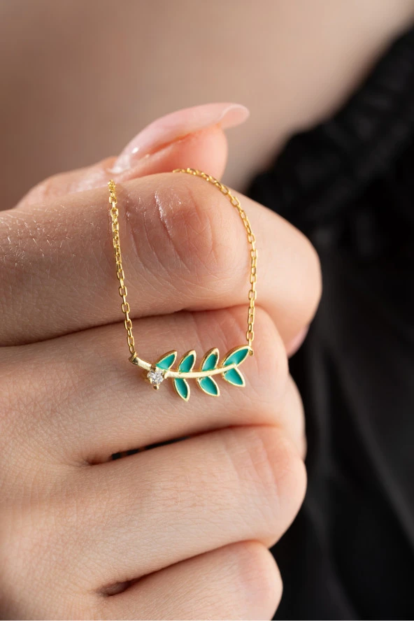 925 Ayar Gümüş Yeşil Mineli Zeytin Dalı Model Kolye ürün görseli