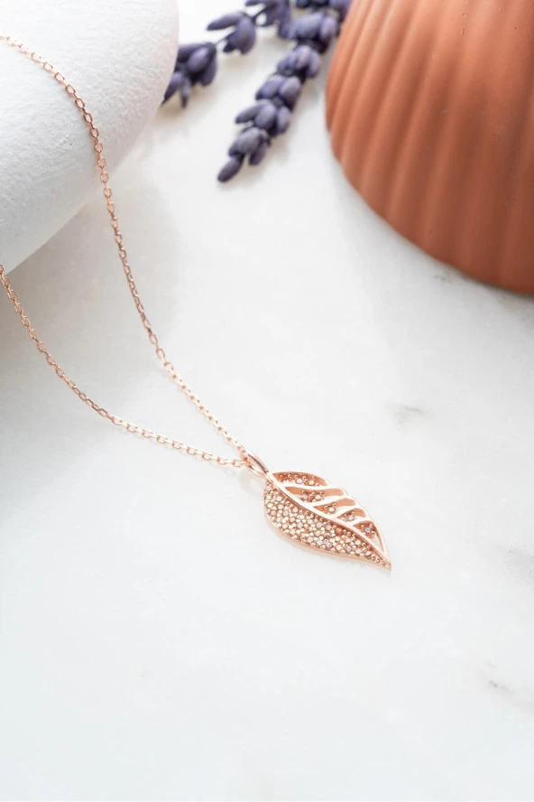 925 Ayar Gümüş Rose Zirkon Taşlı Yaprak Tasarım Kolye ürün görseli