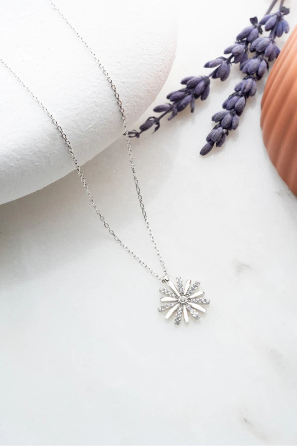 925 Ayar Gümüş Rodyumlu Zirkon Taşlı Kır Çiçeği Kolye ürün görseli