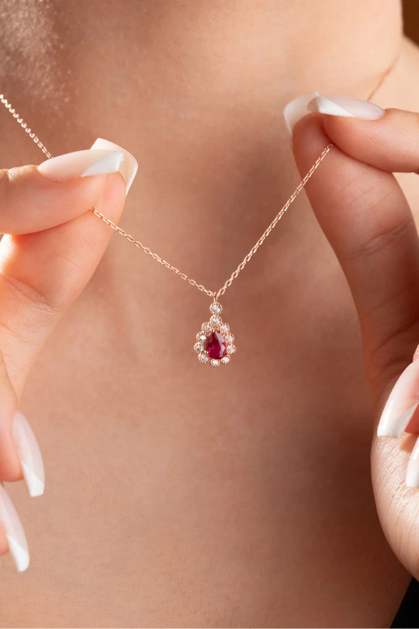 925 Ayar Gümüş Elmas Montür Damla Kırmızı Zirkon Taşlı Kolye ürün görseli