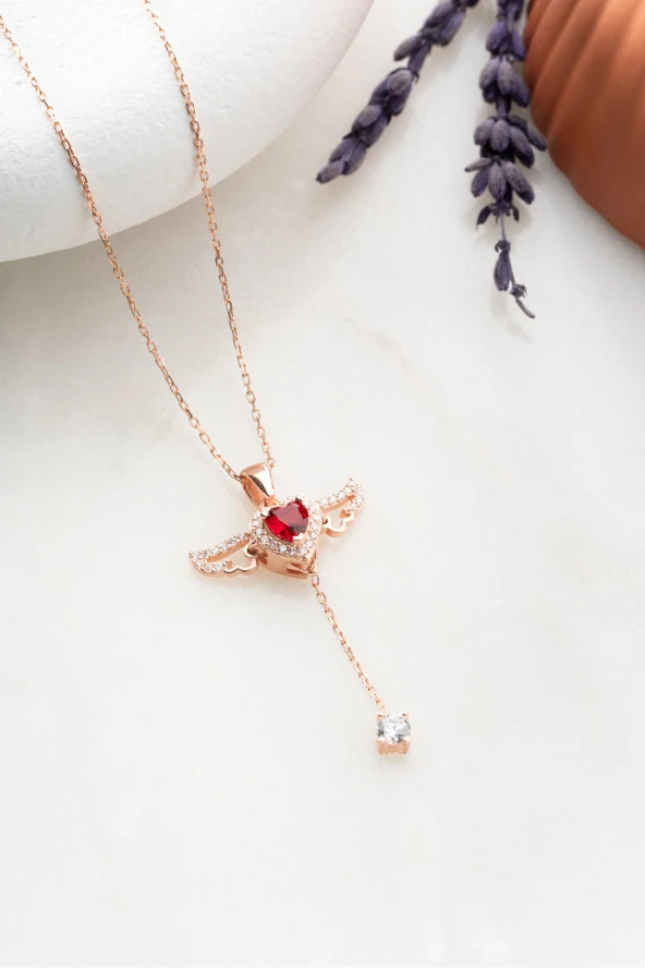 925 Ayar Gümüş Rose Kaplama Hareketli Kırmızı Taşlı Kanatlı Kalp Kolye ürün görseli