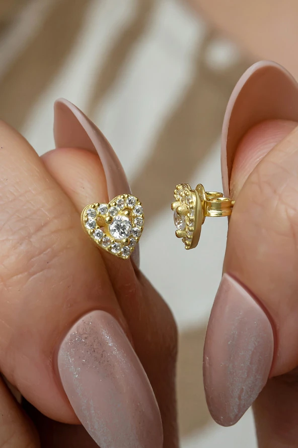 925 Ayar Gümüş Gold Kaplama Minik Tektaş Kalp  Küpe ürün görseli