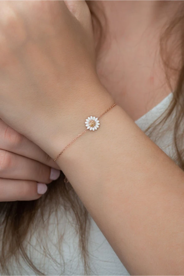 925 Ayar Gümüş Minik Papatya Kadın Gümüş Bileklik ürün görseli