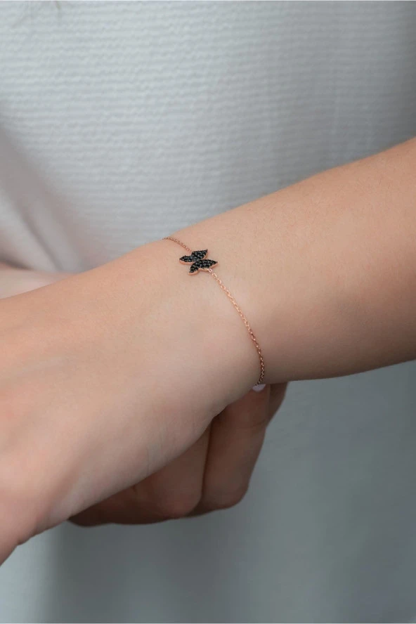 925 Ayar Gümüş Minik Siyah Kelebek Kadın Gümüş Bileklik ürün görseli