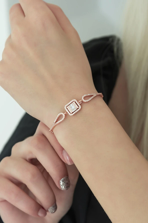 925 Ayar Kelepçe Model Tektaş Bileklik Kadın Gümüş Bileklik ürün görseli