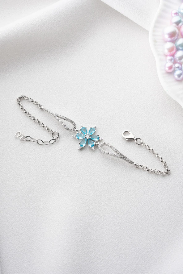 925 Ayar Gümüş Kelepçe Model Rodyumlu Aquamarin Taşlı Çiçek  Bileklik ürün görseli