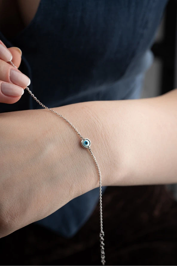 925 Ayar Gümüş Minimal Rodyum Kaplama Nazar Göz Bileklik ürün görseli