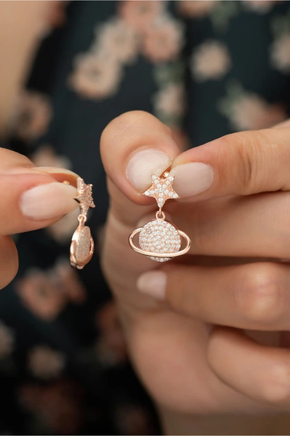 925 Ayar Gezegen Küpe Kadın Gümüş Küpe ürün görseli