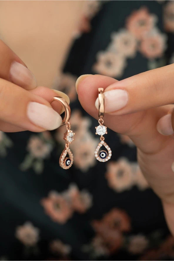 925 Ayar Nazarlıklı Tektaş Küpe Kadın Gümüş Küpe ürün görseli