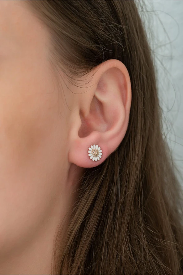 925 Ayar Minik Papatya Küpe Kadın Gümüş Küpe ürün görseli