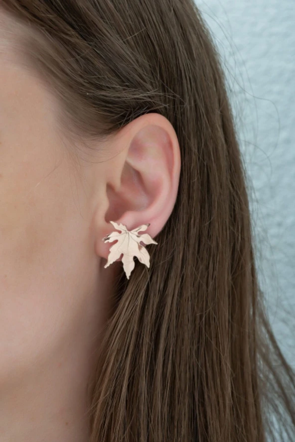 925 Ayar Sade Çınar Yaprağı Küpe Kadın Gümüş Küpe - Resim 2